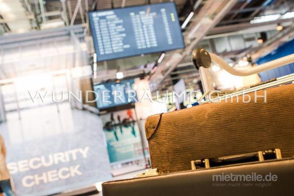 Kulissen mieten & vermieten - Überraschungskoffer für Gepäckkontrolle - WUNDERRÄUME GmbH vermietet: Dekoration/Kulisse für Event, Messe, Veranstaltung, Incentive, Mitarbeiterfest, Firmenjubiläum in Lichtenstein/Sachsen