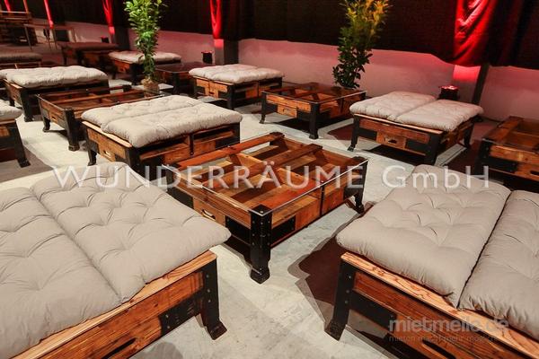 Antik & Rustikal mieten & vermieten - Loungebank Holz "Industrial" - WUNDERRÄUME GmbH vermietet: Dekoration/Kulisse für Event, Messe, Veranstaltung, Incentive, Mitarbeiterfest, Firmenjubiläum in Lichtenstein/Sachsen