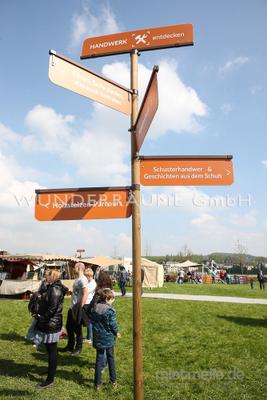 Kulissen mieten & vermieten - Wegweiser - WUNDERRÄUME GmbH vermietet: Dekoration/Kulisse für Event, Messe, Veranstaltung, Incentive, Mitarbeiterfest, Firmenjubiläum in Lichtenstein/Sachsen