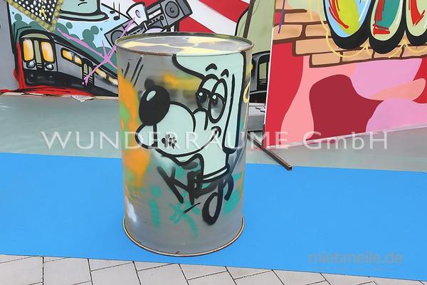 Dekorationsservice mieten & vermieten - Graffiti-Fass - WUNDERRÄUME GmbH vermietet: Dekoration/Kulisse für Event, Messe, Veranstaltung, Incentive, Mitarbeiterfest, Firmenjubiläum in Lichtenstein/Sachsen