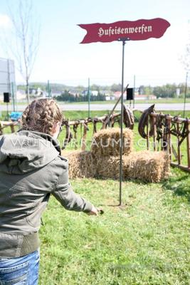 Gewinnspiele mieten & vermieten - Hufeisenwerfen - WUNDERRÄUME GmbH vermietet: Dekoration/Kulisse für Event, Messe, Veranstaltung, Incentive, Mitarbeiterfest, Firmenjubiläum in Lichtenstein/Sachsen