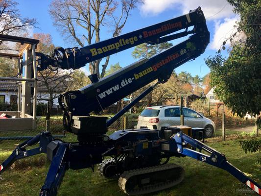 Teleskopbühnen mieten & vermieten - 25 Meter Raupen Arbeitsbühne mit Bedienpersonal in Mittenwalde