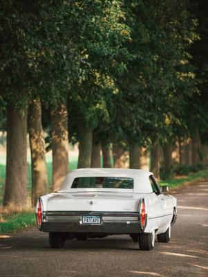 Oldtimer mieten & vermieten - Cadillac DeVille Convertible Bj.1968 CABRIOLET für Hochzeitsfahrten mit Chauffeur in Viersen