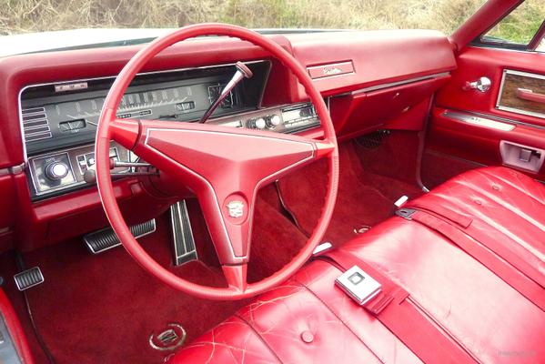 Oldtimer mieten & vermieten - Cadillac DeVille Convertible Bj.1968 CABRIOLET für Hochzeitsfahrten mit Chauffeur in Viersen