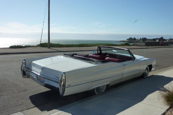 Oldtimer mieten & vermieten - Cadillac DeVille Convertible Bj.1968 CABRIOLET für Hochzeitsfahrten mit Chauffeur in Viersen