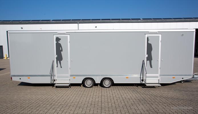 Toilettenwagen mieten & vermieten - Toilettenwagen 7&2 silber in Dorsten