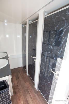Toilettenwagen mieten & vermieten - Toilettenwagen 7&2 silber in Dorsten