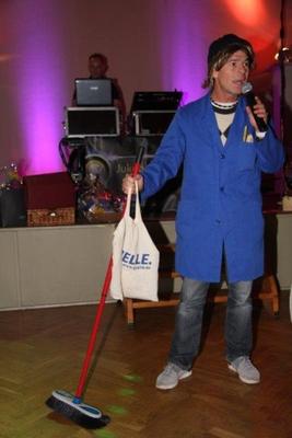 Alleinunterhalter mieten & vermieten - Komiker / Humorist für Feierlichkeiten in Magdeburg