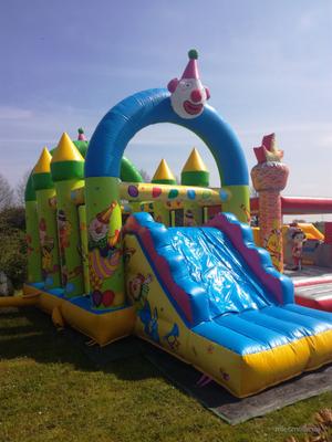 Hüpfburg mieten & vermieten - Profi Hüpfburg Clown Multiplay Center für 1 Tag mieten in Großholbach