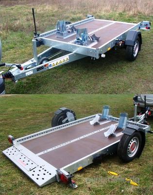 Motorradanhänger mieten & vermieten - MAX & MORITZ absenkbarer Motorradanhänger 1300 kg gebremst mit Stoßdämpfern 100 km/h in Köln