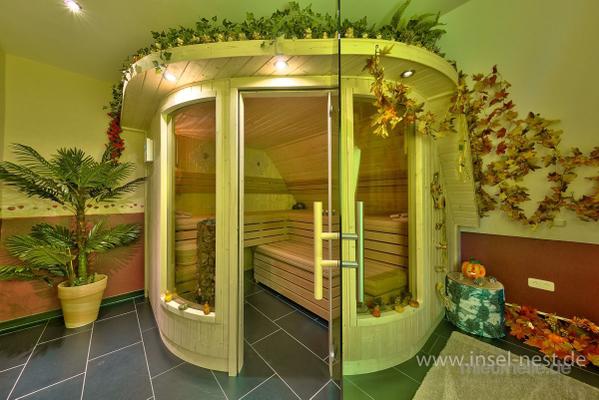 Wellness-Suiten mieten & vermieten - Himmelbettsuite mit Pärchensauna nur für Sie alleine, Kuschelkamin in traumhafter Wohnlandschaft, Regendusche für Zwei in exklusivem Luxusambiente, Wochenendsuite der Superlative in Elsdorf (Rheinland)