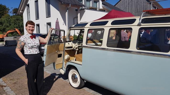 Hochzeitsauto mieten & vermieten - VW Bulli T1 Samba, Hochzeitsauto, Chauffeur/-in, Oldtimer in Freiburg im Breisgau