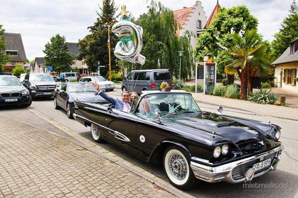 Oldtimer mieten & vermieten - Ford Thunderbird Cabrio Bj. 59, Hochzeitsauto, Chauffeur/-in, Oldtimer in Freiburg im Breisgau