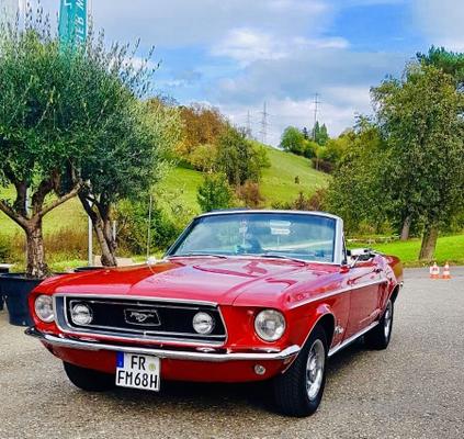 Hochzeitsauto mieten & vermieten - Mustang Cabrio Bj. 68, Hochzeitsauto, Chauffeur/-in, Oldtimer in Freiburg im Breisgau