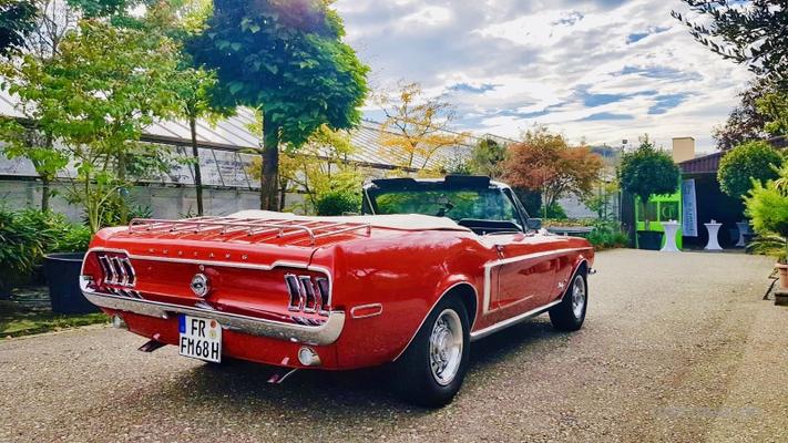 Hochzeitsauto mieten & vermieten - Mustang Cabrio Bj. 68, Hochzeitsauto, Chauffeur/-in, Oldtimer in Freiburg im Breisgau