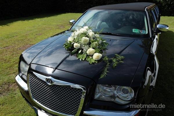 Limousinen mieten & vermieten - Chrysler 300c Hemi in schwarz oder cool Vanilla in Isernhagen