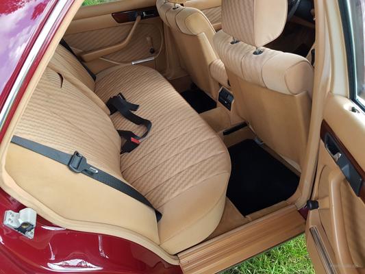 Hochzeitsauto mieten & vermieten - Mercedes Benz 280 SE in Stephanskirchen