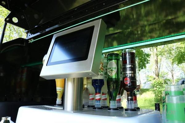 Cocktailbar mieten & vermieten - Cocktailmobil | Cocktail Ape |mobile Cocktailmaschine | Cocktail Maschine | Cocktail Automat | mobile Cocktailbar in Oederan