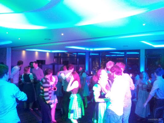 DJ mieten & vermieten - DJ, DJ Komplettpakete, Licht + Ton + DJ, Hochzeit, Geburtstag, Firmenevent und mehr in Leimen