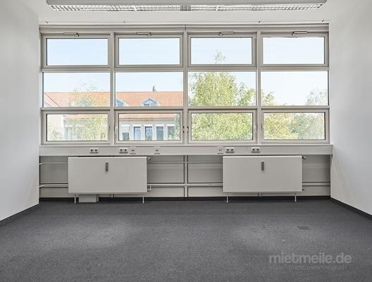 Büros mieten & vermieten - Renovierte Büros mit Empfang im modernen Sirius Office Center Grasbrunn in Grasbrunn