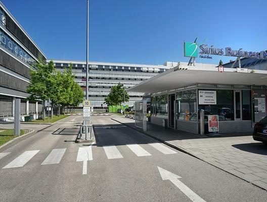 Büros mieten & vermieten - Große Büroflächen mit Teeküche und Empfang mit Post- und Paketannahme in München in München