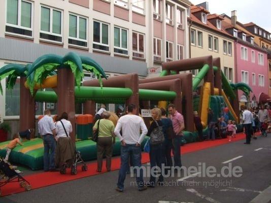 Hüpfburg mieten & vermieten - Hindernisbahn Hüpfburg in Böblingen