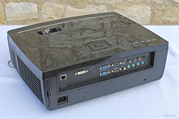 Beamer mieten & vermieten - Beamer Projektor Acer P7215 mit 6000 ANSI Lumen in Gröningen