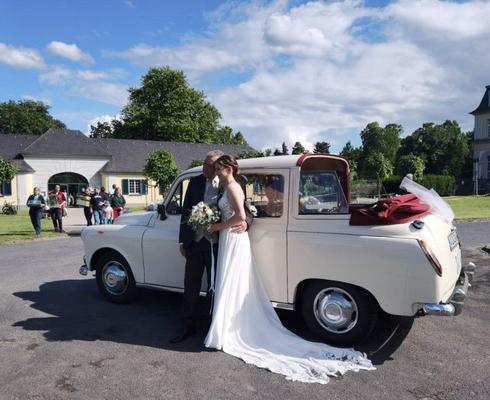 Hochzeitsauto mieten & vermieten - LondonTaxi/Wedding Kutsche in weiss zur Hochzeit-Fotoshooting-Hochzeitsauto-London Taxi in Köln