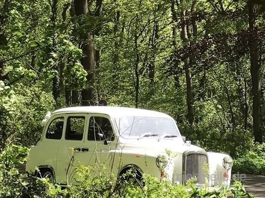 Hochzeitsauto mieten & vermieten - LondonTaxi/Wedding Kutsche in weiss zur Hochzeit-Fotoshooting-Hochzeitsauto-London Taxi in Köln