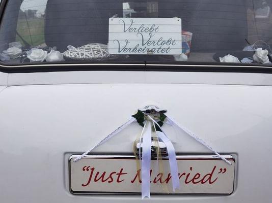 Hochzeitsauto mieten & vermieten - LondonTaxi/Wedding Kutsche in weiss zur Hochzeit-Fotoshooting-Hochzeitsauto-London Taxi in Köln