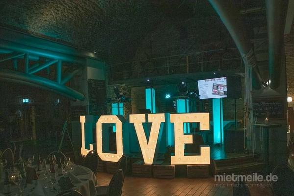 Leuchten & Lampen mieten & vermieten - XXL Buchstaben "LOVE" 120 cm in Hüllhorst
