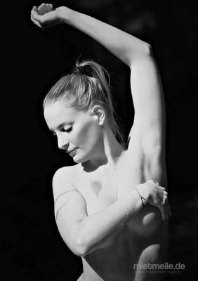 Stripperin mieten & vermieten - MEGA SEXY- Traumfrau CESSIE - Beste Stripperin in Bad Reichenhall