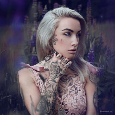Stripperin mieten & vermieten - Sexy Tattoo Stripperin ROSALIE aus NRW in Südlohn