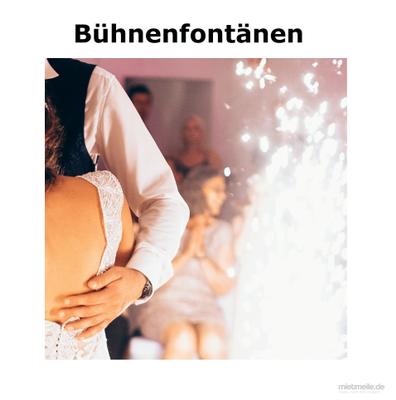 Tischdekoration mieten & vermieten - Traumhafte Hochzeitsdekoration, Tischdekoration, Brauttischdekoration, Brauttisch Hintergründe, Ehrenplatz, Hochzeitsdienstleister, Fotowand, Stuhl Hussen, festlicher Saal, heirate in Flensburg