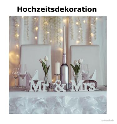 Tischdekoration mieten & vermieten - Traumhafte Hochzeitsdekoration, Tischdekoration, Brauttischdekoration, Brauttisch Hintergründe, Ehrenplatz, Hochzeitsdienstleister, Fotowand, Stuhl Hussen, festlicher Saal, heirate in Flensburg