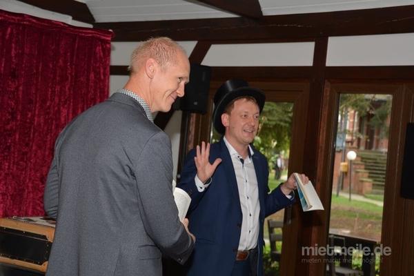 Magier & Zauberer mieten & vermieten - Magier Rene - Ihr Zauberer für beste Unterhaltung auf Ihrer Feier in Elsterwerda
