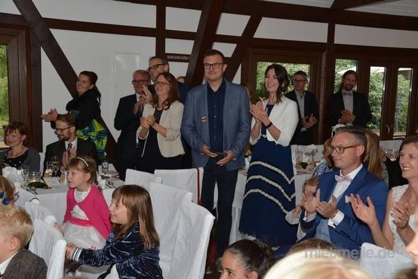 Magier & Zauberer mieten & vermieten - Magier Rene - Ihr Zauberer für beste Unterhaltung auf Ihrer Feier in Elsterwerda