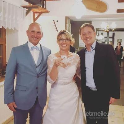 Magier & Zauberer mieten & vermieten - Magier Rene - Ihr Zauberer für beste Unterhaltung auf Ihrer Feier in Elsterwerda