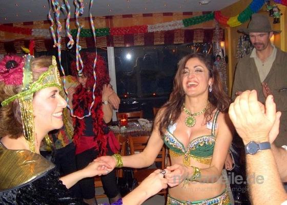 Tänzer mieten & vermieten - Bauchtanz Bahar dansöz oryantal türkin NRW Köln Duisburg Aachen Bonn Krefeld Dortmund Essen Düsseldorf Sexy hübsch in Köln