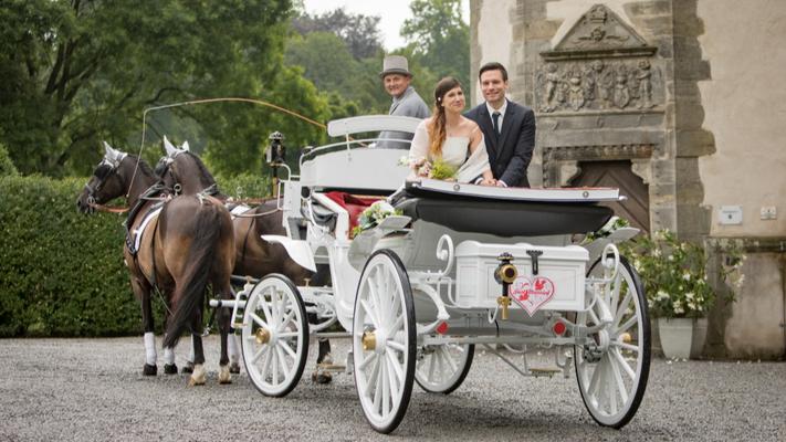 Hochzeitskutsche mieten & vermieten - Hochzeitskutsche; Kutschfahrt; Weisse Kutsche in Lemgo