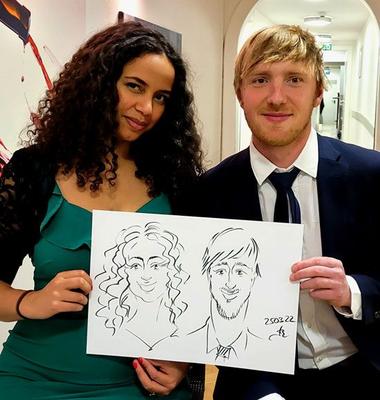 Schnellzeichner mieten & vermieten - Live - Schnellzeichner; Karikaturist und Showkünstler Antonia in Lengede