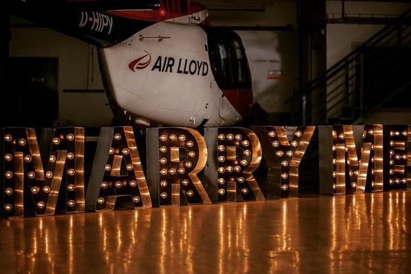 Leuchten & Lampen mieten & vermieten - Vintage Leuchtbuchstaben mieten – XXL Love Letters (70/150 cm) für Hochzeit & Event in Wuppertal