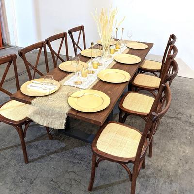 Stühle mieten & vermieten - Exklusiver Crossback Stuhl mieten – Rustikaler Holzstuhl für Vintage-Hochzeiten & Events in Wuppertal