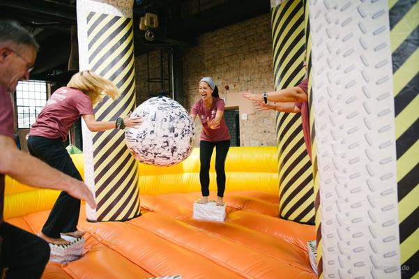 weitere Eventmodule mieten & vermieten - Wrecking Ball / Pendelball / Swing Off / Riesenpendel / Hüpfburg / Menschenkegel in Sankt Ingbert