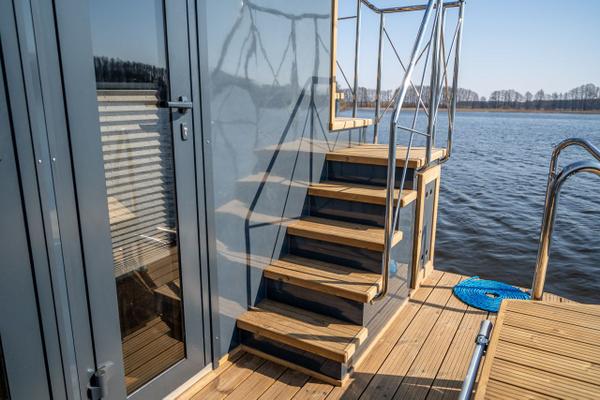 Motorboote mieten & vermieten - my Seahouse Luxus Hausboote mieten auf der Mecklenburgischen Seenplatte! Führerscheinfrei! in Buchholz
