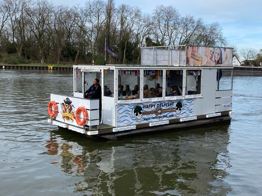 Junggesellenabschied mieten & vermieten - Junggesellenabschied, Geburtstagsparty für bis zu 23 Personen auf dem Partyboot/Partyfloß in Oberhausen