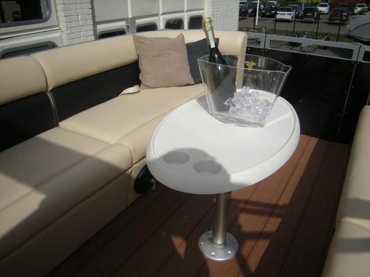 Junggesellenabschied mieten & vermieten - Junggesellenabschied, Geburtstagsparty für bis zu 23 Personen auf dem Partyboot/Partyfloß in Oberhausen