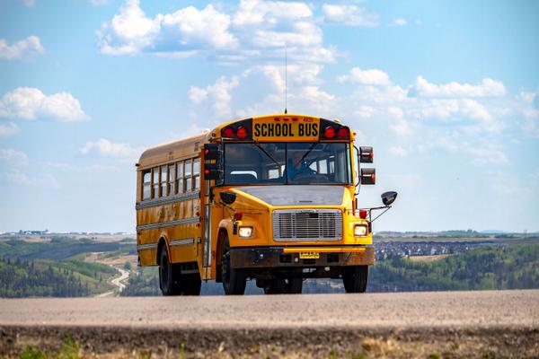 Partybus mieten & vermieten - US Schoolbus mieten Bochum >> Limo4vips.de in Bochum