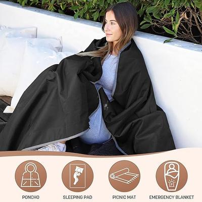 Campingzubehör mieten & vermieten - Wasserdichte Outdoor-Decke 203 x 150 cm mit Sherpa-Futter winddicht dreilagig warm bequem faltbar in Elsdorf (Rheinland)