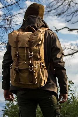 Campingzubehör mieten & vermieten - Tagesrucksack Wanderrucksack Outdoor-Rucksack für Reisen/Wandern aus Canvas-Leder 35 L in Elsdorf (Rheinland)